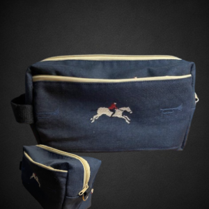 The Matthew toiletry bag (jockey on a horse)